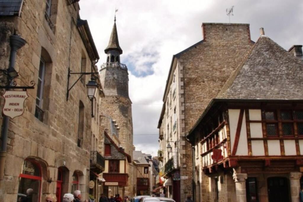 Apartamento T2 situé au cœur du centre historique de Dinan Exterior foto
